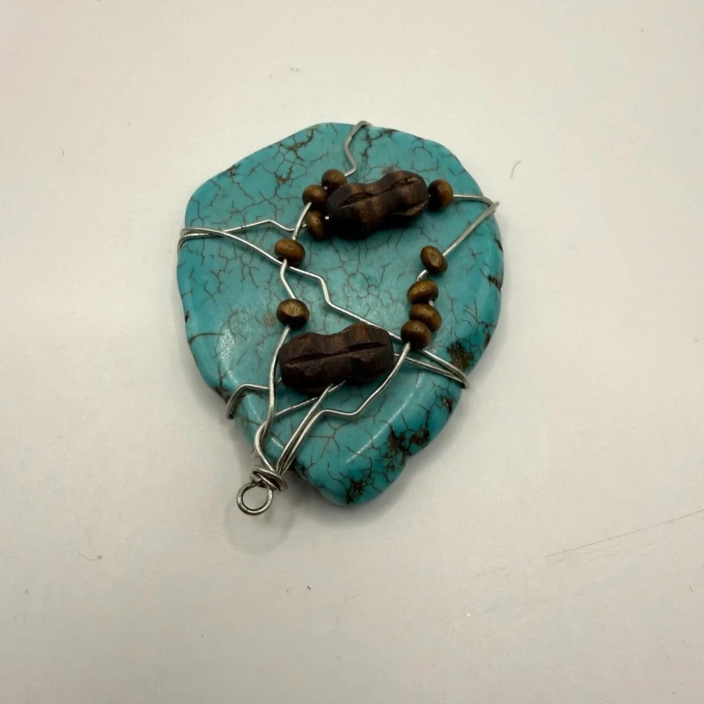 Large (faux?)‎ Turquoise Stone Wood Beads Shaped Wire Pendant - Picture 2 of 7
